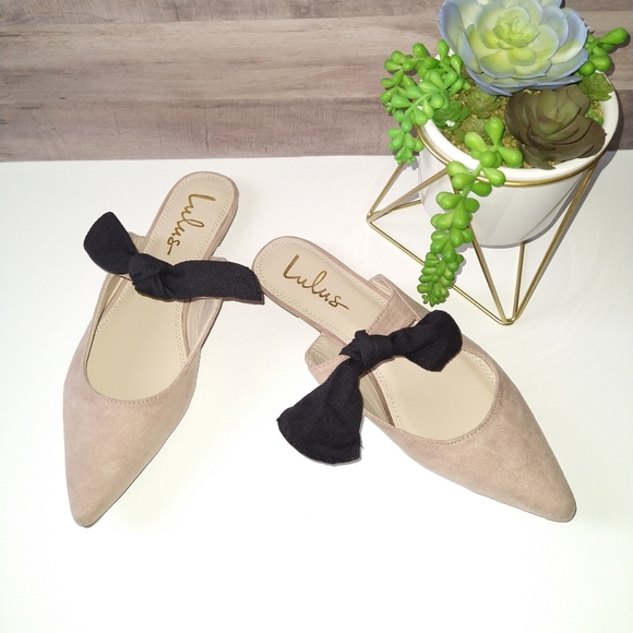 New Blush Suede Pointed Toe Bow Mules - Picture 3 of 5